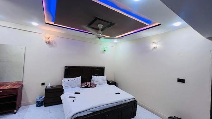 Hotel Al Markaz Исламабад Экстерьер фото